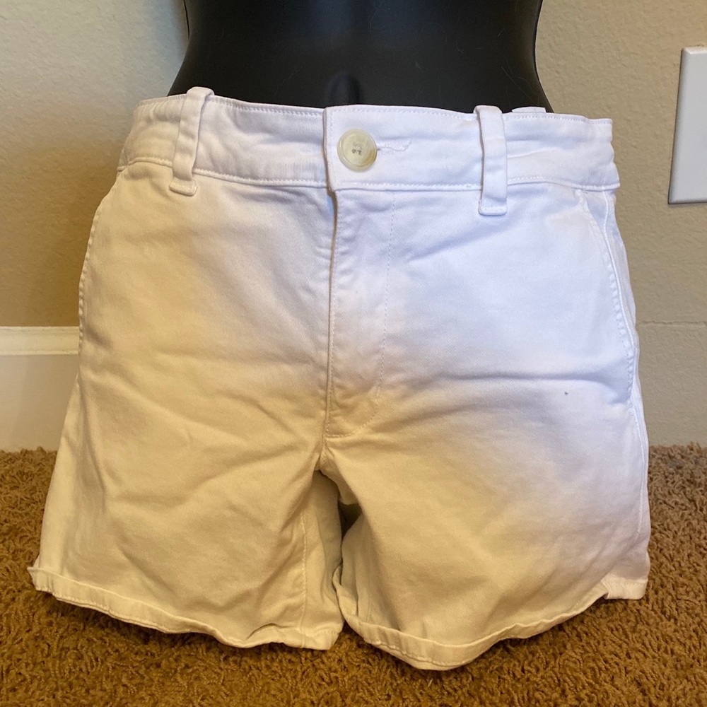 American Eagle Midi white shorts